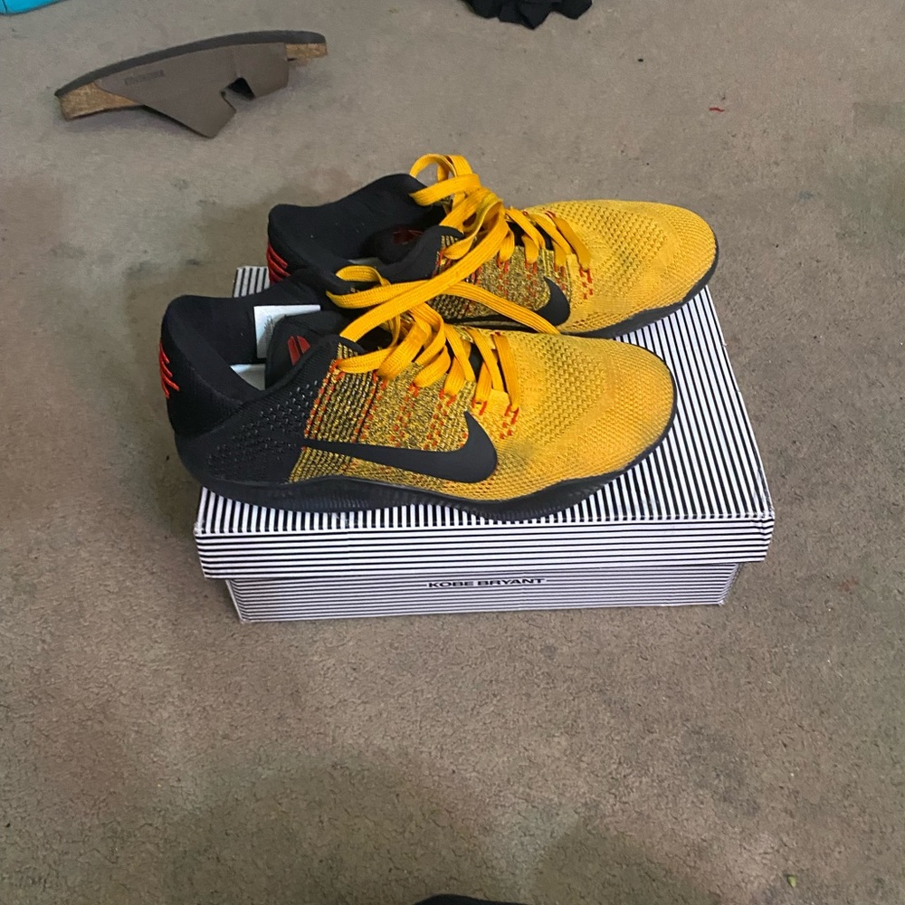 kobe 11 bruce lee 9.5 mens